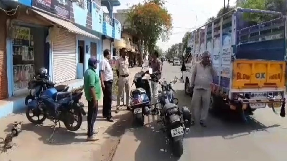 परिजन परेशान हैं The family is upset
