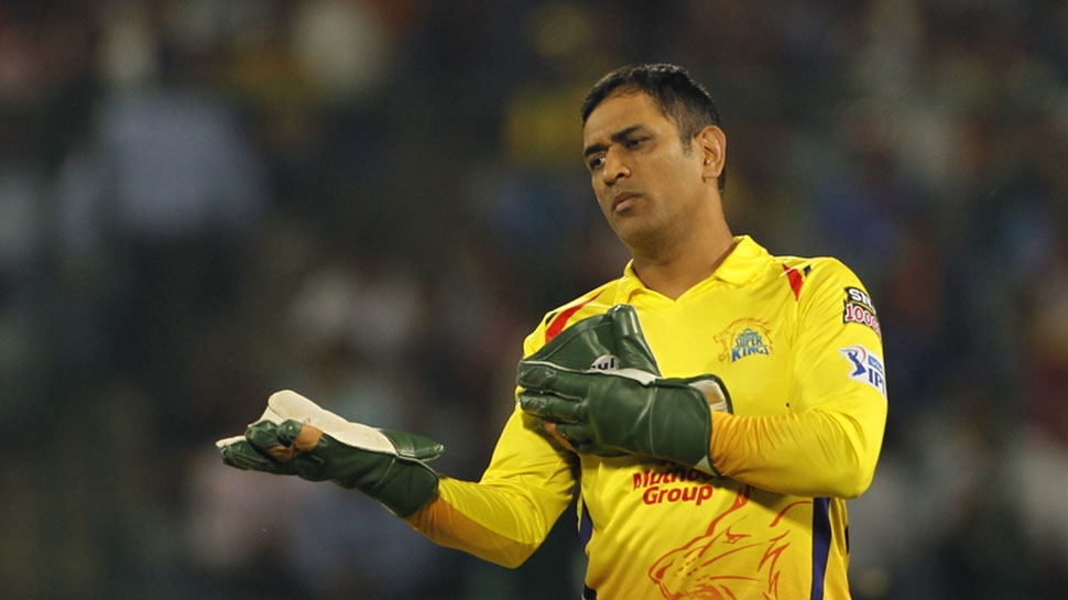 IPL 2019: बेंगलुरू से एक रन की हार पर धोनी ने दी अपनी पारी की ‘सफाई’, टीम को दी यह सलाह IPL 2019: बेंगलुरू से एक रन की हार पर धोनी ने दी अपनी पारी की ‘सफाई’, टीम को दी यह सलाह