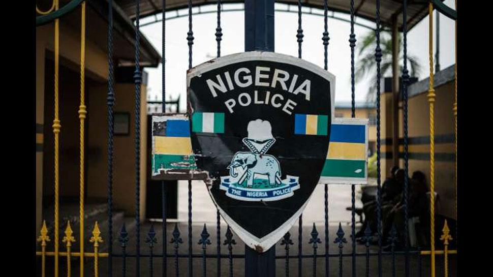 नाइजीरिया: पुलिसकर्मियों ने भीड़ में घुसाई कार, 10 लोगों की मौत, कई घायल