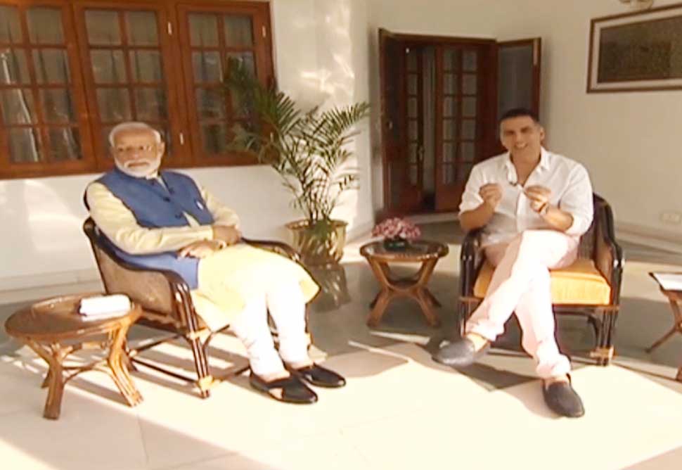क्या कड़े स्वभाव वाले हैं पीएम मोदी Modi with Akshay