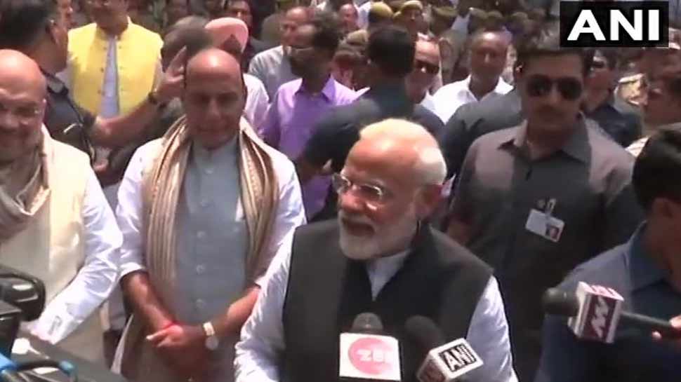 नामांकन के बाद बोले PM मोदी, 'भारत के उज्जवल भविष्य के लिए संकल्पबद्ध हैं काशीवासी'