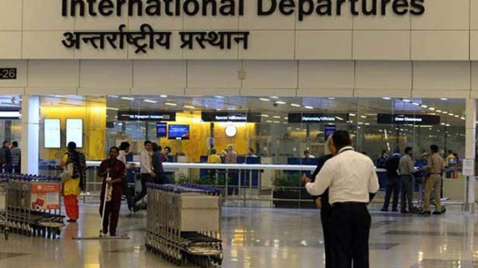 दिल्ली एयर पोर्ट पर इमीग्रेशन सिस्टम सर्वर डाउन, यात्री परेशान