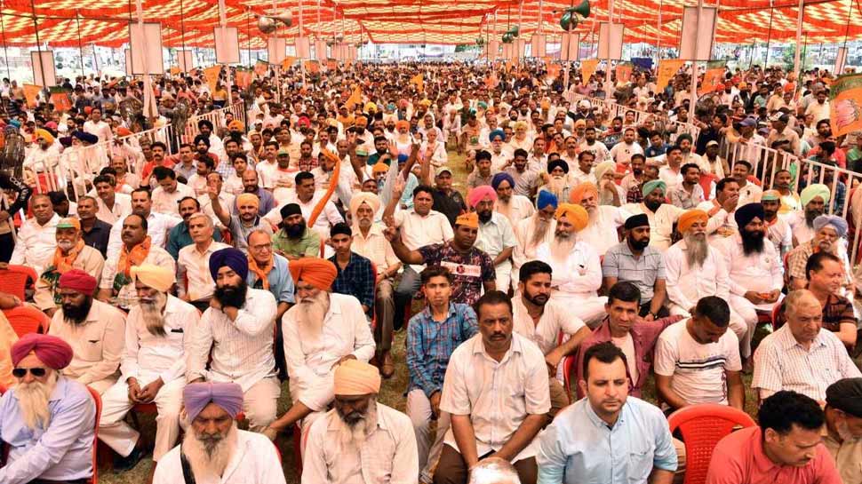 AAP को झटका, मेजर खजूरिया भाजपा में शामिल aap gets shock in punjab leader joins bjp in sunny deol rally