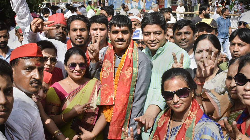 रद्द हो सकता है पीएम मोदी के खिलाफ चुनाव लड़ रहे BSF से बर्खास्त जवान तेज बहादुर का नामांकन!