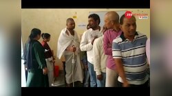 Video: पिता की मौत के बाद मतदान करने पहुंचा युवा, पेश की मिसाल 