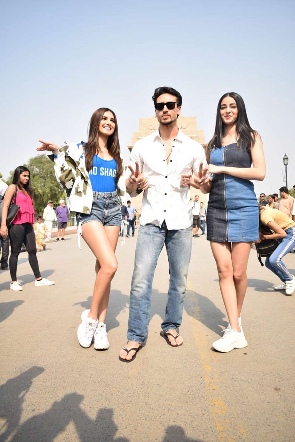 फिल्म एक महत्वपूर्ण संदेश भी देती है SOTY 2 actors Tiger Shroff, Ananya Panday & Tara Sutaria