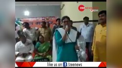 ...जब चुनावी रैली में अनुप्रिया पटेल ने गाया फिल्मी गाना, देखें Video