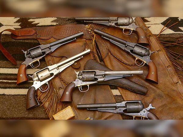 तो क्या इस देश के शिक्षकों को मिलेगी क्लास में बंदूक रखने की अनुमति!