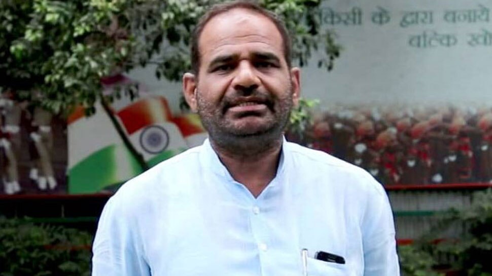 दिल्ली: केजरीवाल के खिलाफ अपशब्द का इस्तेमाल करने पर BJP नेता को नोटिस