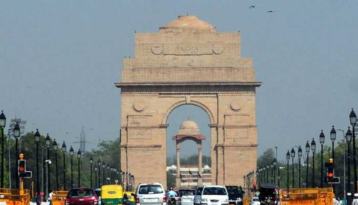 दिल्ली में हवा की गुणवत्ता ‘गंभीर’ श्रेणी में, सीपीसीबी ने बुलाई आपात बैठक दिल्ली में हवा की गुणवत्ता ‘गंभीर’ श्रेणी में, सीपीसीबी ने बुलाई आपात बैठक