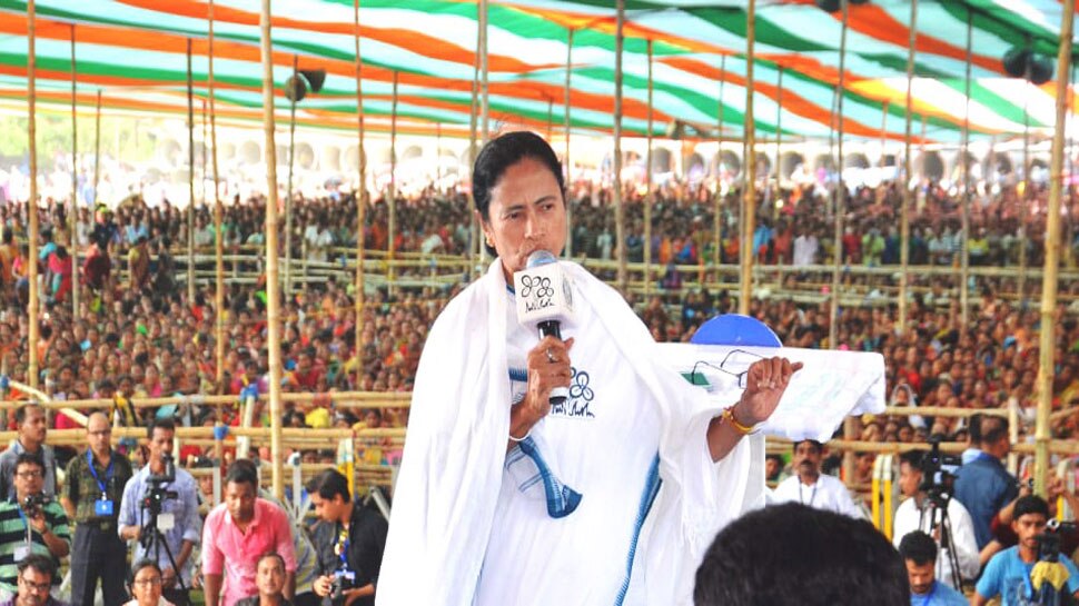 चुनाव आयोग को प्रधानमंत्री और केंद्रीय मंत्रियों के वाहनों की भी जांच करनी चाहिए: ममता बनर्जी
