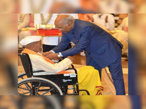 2015 में उन्हें अपने क्षेत्र में खास योगदान के लिए यश भारती अवार्ड से नवाजा गया था. (फोटो साभार: ANI)