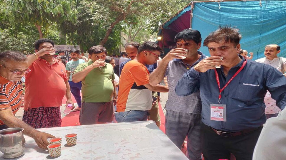 दिल्ली में ऐसे 70 मॉडल पोलिंग स्टेशंस तैयार किए गए थे. Lakshmi Nagar