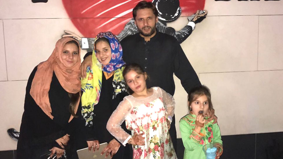 अफरीदी ने हाल ही में रिलीज हुई अपनी आत्मकथा में कई खुलासे किए. (फोटो साभार: Instagram/shahidafridi) अफरीदी ने हाल ही में रिलीज हुई अपनी आत्मकथा में कई खुलासे किए. (फोटो साभार: Instagram/shahidafridi)