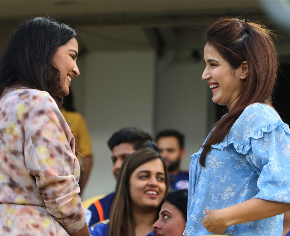 सुरेश रैना और जहीर खान की पत्नी cricketers wife in ipl final 2019