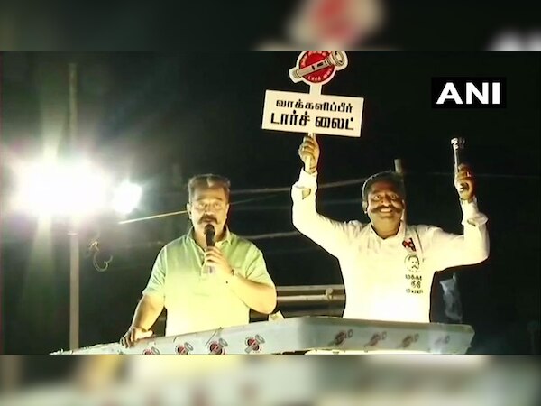 आजाद भारत का पहला आतंकवादी हिन्दू था और उसका नाम नाथूराम गोडसे है: कमल हासन