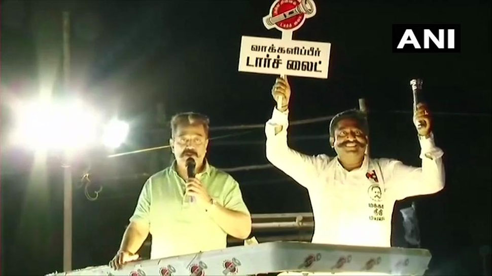 आजाद भारत का पहला आतंकवादी हिन्दू था और उसका नाम नाथूराम गोडसे है: कमल हासन आजाद भारत का पहला आतंकवादी हिन्दू था और उसका नाम नाथूराम गोडसे है: कमल हासन