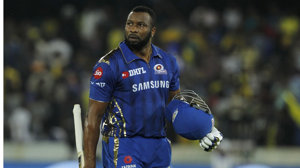 IPL 2019: कीरोन पोलार्ड पर लगा जुर्माना, मैदान में किया था ऐसा मजाक IPL 2019: कीरोन पोलार्ड पर लगा जुर्माना, मैदान में किया था ऐसा मजाक