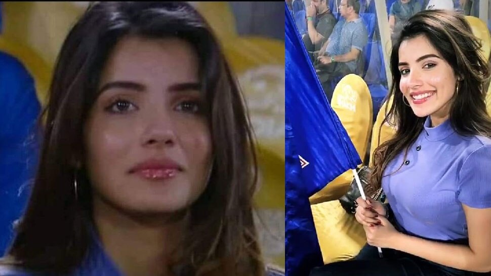IPL 2019: RCB फैन गर्ल के बाद मुंबई की फैन छाई फाइनल में, फैंस ने पूछा- कुछ पता चला