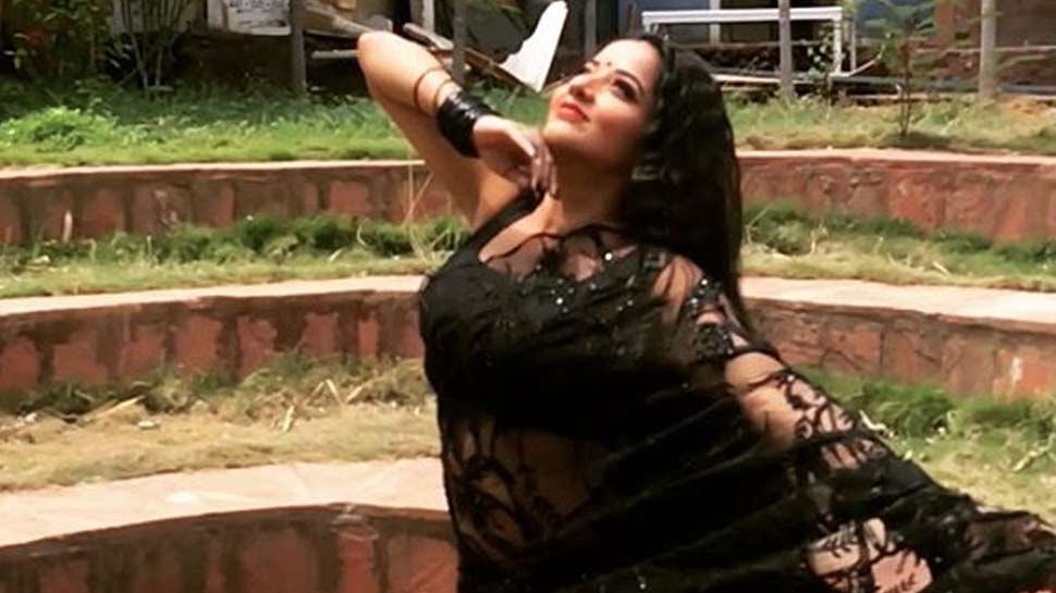 Video : सलमान के रोमांटिक सॉन्ग 'चाशनी' पर झूमकर नाचीं मोनालिसा, फैंस बोले- 'कैटरीना भी फेल...'
