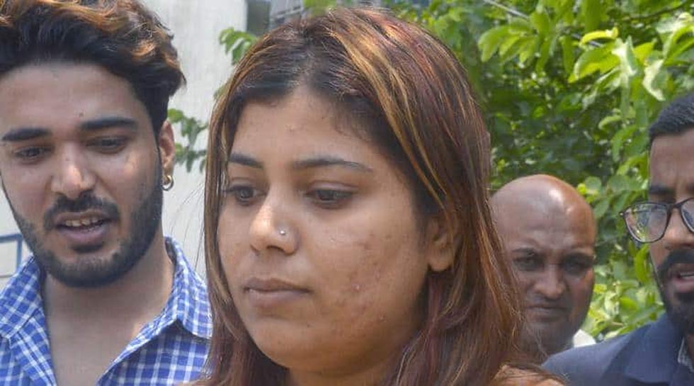 ममता के मीम्स शेयर करने के मामले में गिरफ्तार बीजेपी नेता की याचिका सुनवाई कल ममता के मीम्स शेयर करने के मामले में गिरफ्तार बीजेपी नेता की याचिका सुनवाई कल