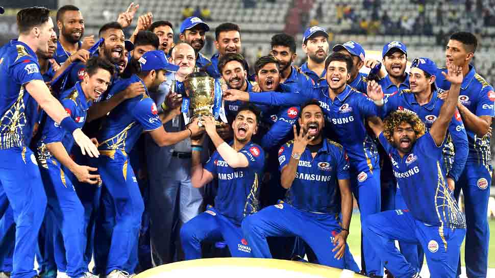 रोहित शर्मा की कप्तानी वाली मुंबई की टीम ने चेन्नई को हराकर आईपीएल-12 का खिताब जीता. (फोटो: PTI) रोहित शर्मा की कप्तानी वाली मुंबई की टीम ने चेन्नई को हराकर आईपीएल-12 का खिताब जीता. (फोटो: PTI)