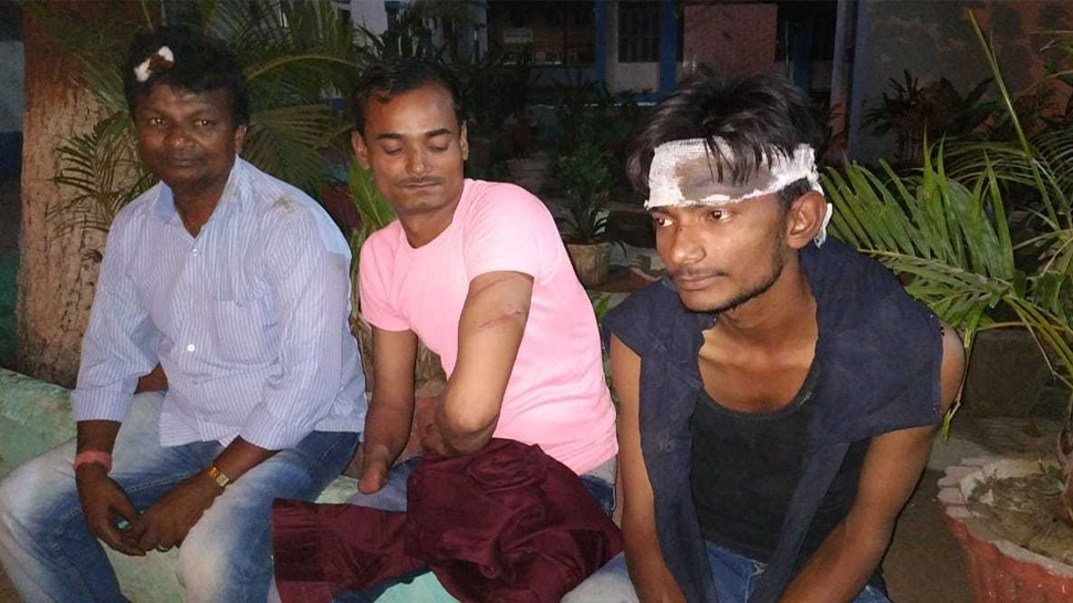 बिहारः लड़की पक्ष ने बारातियों को दौड़ा-दौड़ा कर पीटा, एक दर्जन लोग जख्मी बिहारः लड़की पक्ष ने बारातियों को दौड़ा-दौड़ा कर पीटा, एक दर्जन लोग जख्मी