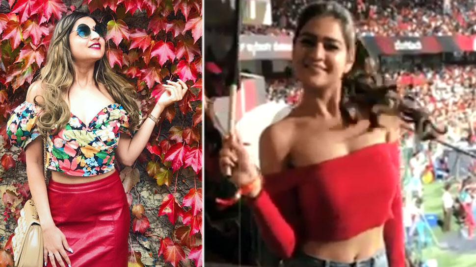 दीपिका घोष आईपीएल के एक मैच के दौरान बेंगलुरू की टीम को चीयर करती हुई नजर आई थीं. (फोटो साभार: Instagram/Deeghose) दीपिका घोष आईपीएल के एक मैच के दौरान बेंगलुरू की टीम को चीयर करती हुई नजर आई थीं. (फोटो साभार: Instagram/Deeghose)