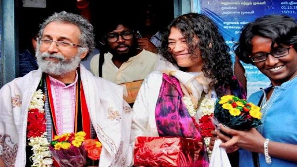 मदर्स डे पर इरोम शर्मिला को मिली दोगुनी खुशी, 46 की उम्र में जुड़वां बच्चियों की बनीं मां
