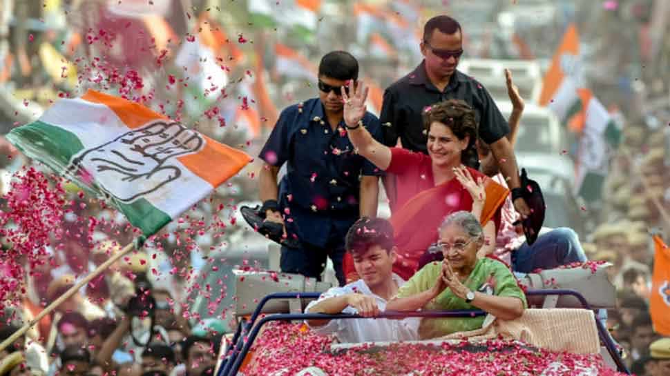 न्होंने दावा किया कि पिछले पांच साल में 12,000 किसानों ने खुदकुशी कर ली, लेकिन मोदी किसानों की अनदेखी करते हैं. न्होंने दावा किया कि पिछले पांच साल में 12,000 किसानों ने खुदकुशी कर ली, लेकिन मोदी किसानों की अनदेखी करते हैं.