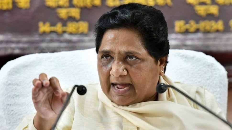 पश्चिम बंगाल की मुख्यमंत्री को निशाना बनाना प्रधानमंत्री को शोभा नहीं देता : मायावती