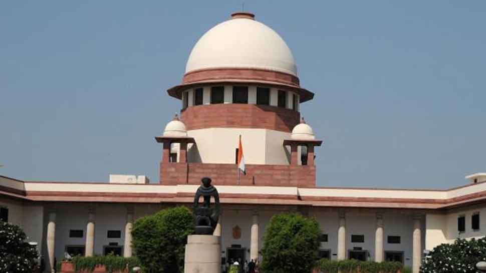 दहेज के लिए ट्रिपल तलाक देकर घर से निकाली गई मुस्लिम महिला पहुंची सुप्रीम कोर्ट, कल होगी सुनवाई दहेज के लिए ट्रिपल तलाक देकर घर से निकाली गई मुस्लिम महिला पहुंची सुप्रीम कोर्ट, कल होगी सुनवाई