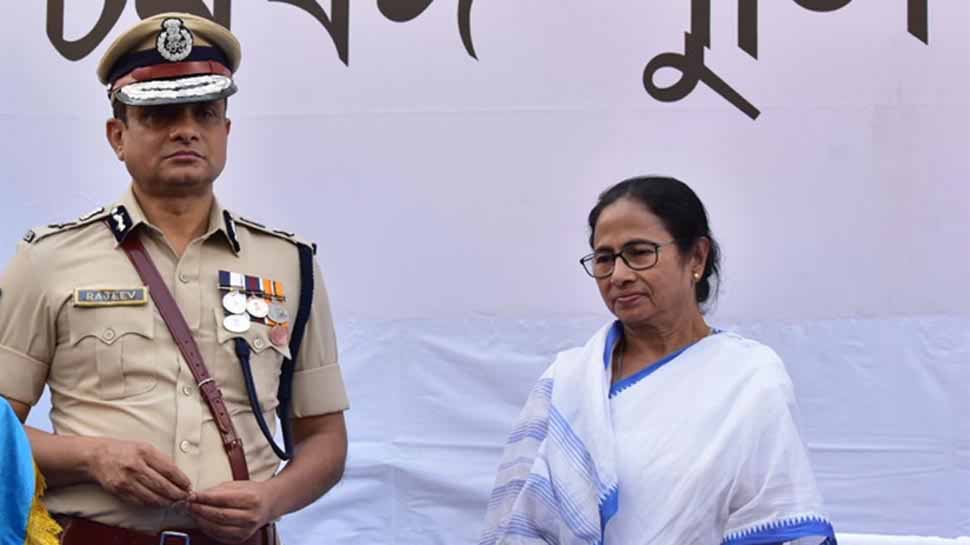 सारदा चिटफंड: IPS राजीव कुमार की गिरफ्तारी होगी या नहीं; सुप्रीम कोर्ट का फैसला कल सारदा चिटफंड: IPS राजीव कुमार की गिरफ्तारी होगी या नहीं; सुप्रीम कोर्ट का फैसला कल