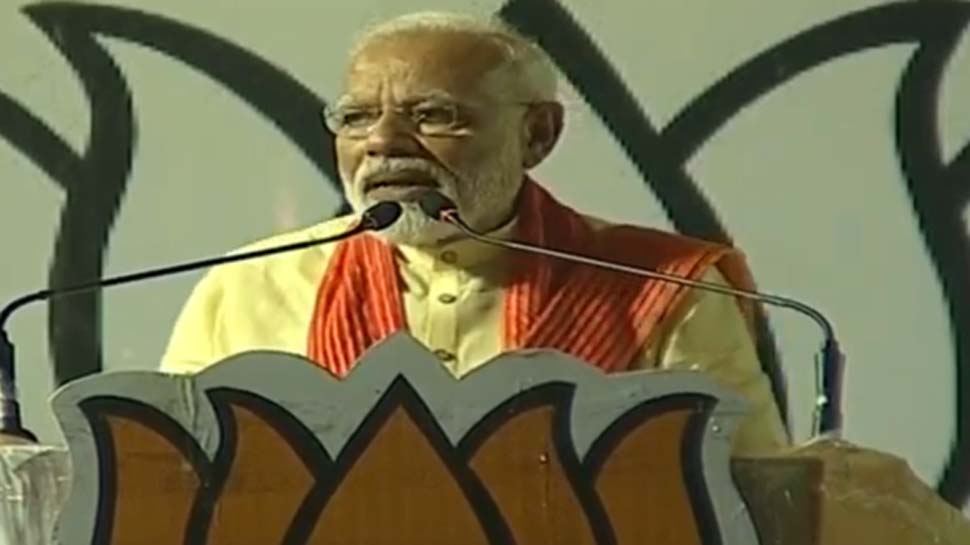 कान खोलकर सुन लो दीदी-ये बंगाल आपकी और आपके भतीजे की जागीर नहीं: पीएम मोदी कान खोलकर सुन लो दीदी-ये बंगाल आपकी और आपके भतीजे की जागीर नहीं: पीएम मोदी