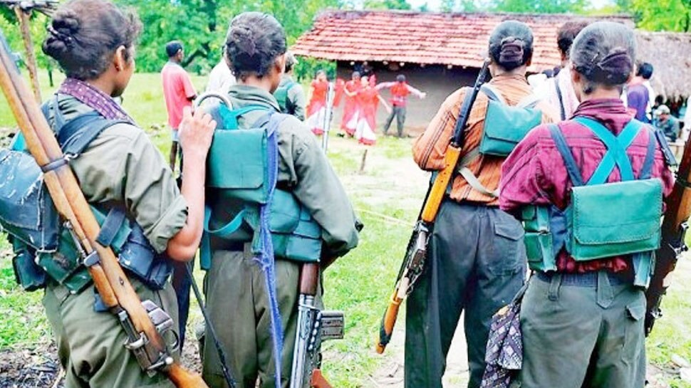 इटापल्ली में नक्सलियों ने लगाए बैनर, गढ़चिरौली में रविवार को किया ‘बंद’ का आह्वान