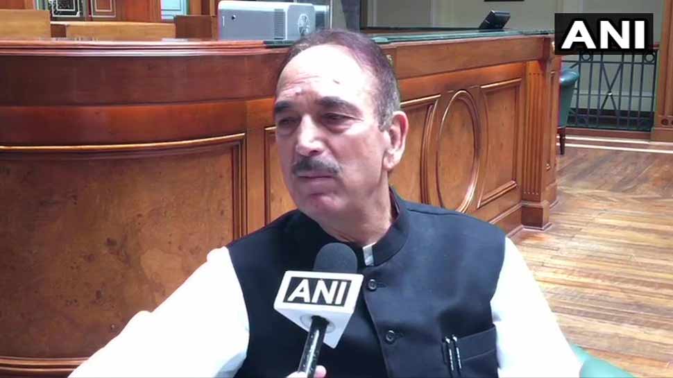 बयान से पलटे गुलाम नबी आजाद, अब कहा- '5 साल सरकार चलानी है तो कांग्रेस का हो पीएम' बयान से पलटे गुलाम नबी आजाद, अब कहा- '5 साल सरकार चलानी है तो कांग्रेस का हो पीएम'