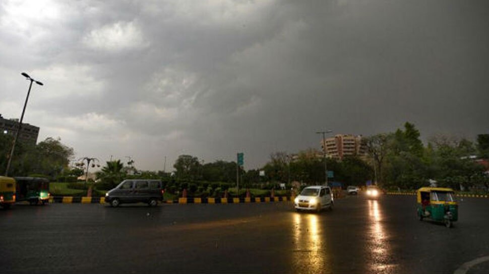 दिल्ली, नोएडा, गाजियाबाद में लगातार दो दिनों तक होगी तेज बारिश, पाकिस्तान से है ये कनेक्शन