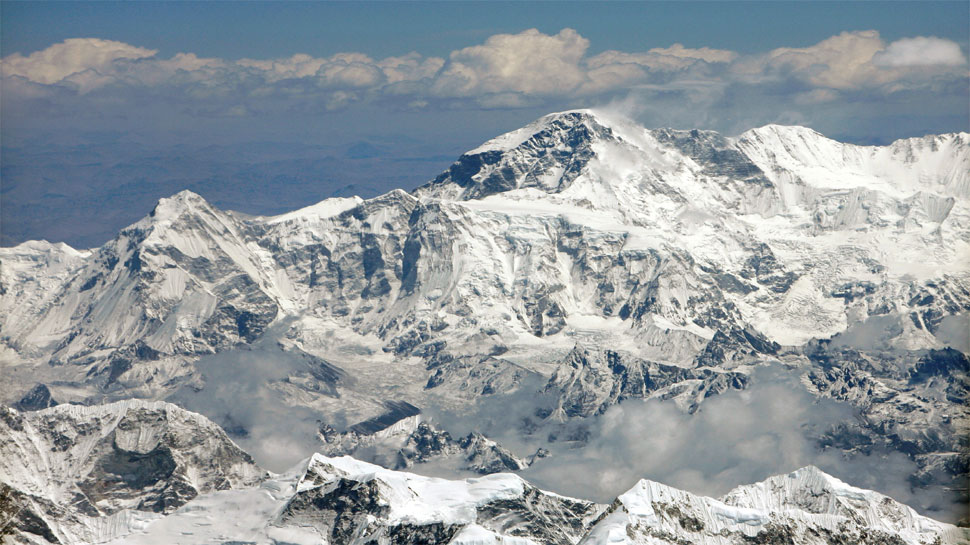 नेपाल में दो और भारतीय पर्वतारोहियों की मौत, अन्य लापता