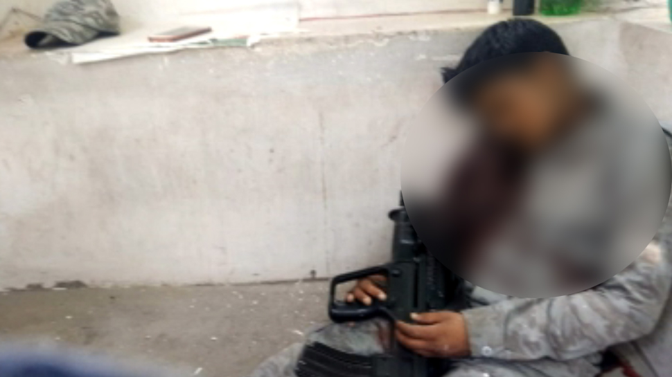 राबड़ी देवी के आवास की सुरक्षा में तैनात जवान ने की खुदकुशी. राबड़ी देवी के आवास की सुरक्षा में तैनात जवान ने की खुदकुशी.