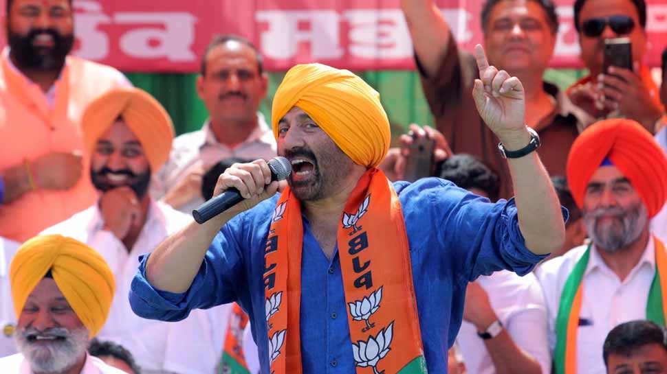 चुनाव प्रचार बंद होने के बाद सनी देओल ने किया ये काम, EC ने थमा दिया नोटिस