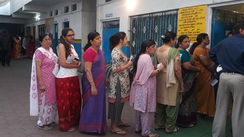 वोट करने से पहले बाबा महाकाल के दर्शन किए Baba Mahakal darshan before voting