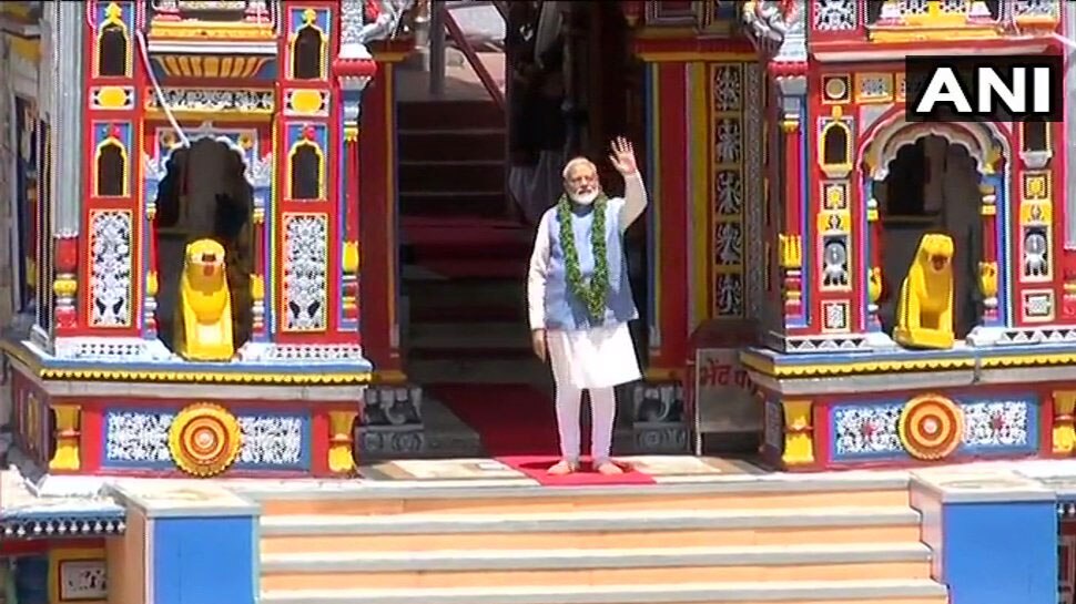 केदारनाथ के बाद पहुंचे बद्रीनाथ Badrinath reached after Kedarnath