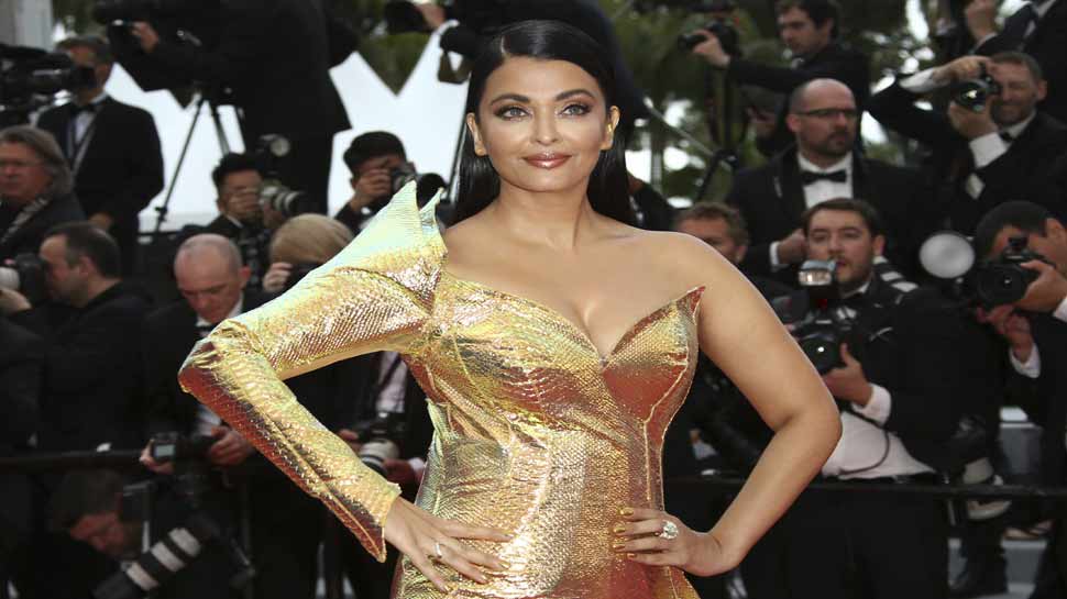 आराध्या संग सामने आया वीडियो aishwarya rai look goes viral on social media