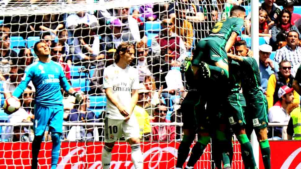 La Liga: रियल मैड्रिड सीजन के आखिरी मैच में बेतिस से हारा, बार्सिलोना चैंपियन