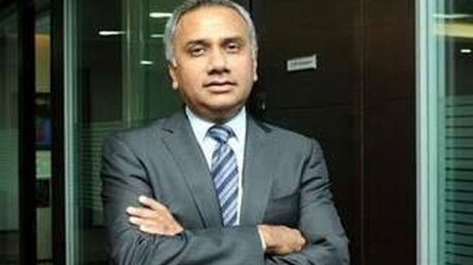 Infosys के CEO सलील पारेख की सैलरी जानकर हो जाएंगे हैरान, इतने करोड़ तो केवल बोनस