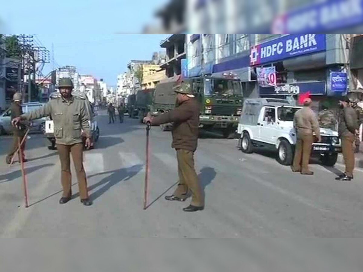 जम्मू: हिंसा प्रभावित भद्रवाह से दिन का कर्फ्यू हटाया गया, बातचीत का दौर जारी