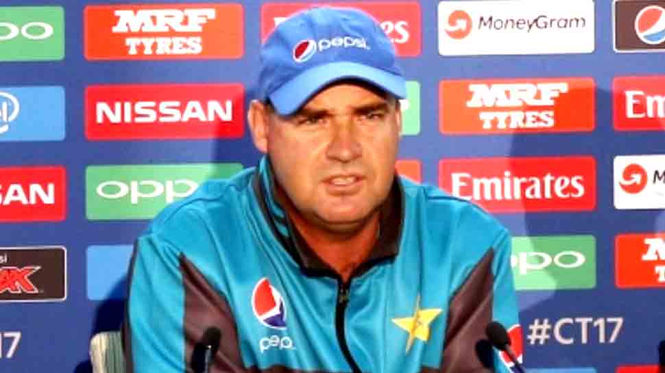 World Cup 2019: पाकिस्तान की बैटिंग-बॉलिंग नहीं, इस कमजोरी के लिए चिंतित हैं कोच आर्थर World Cup 2019: पाकिस्तान की बैटिंग-बॉलिंग नहीं, इस कमजोरी के लिए चिंतित हैं कोच आर्थर