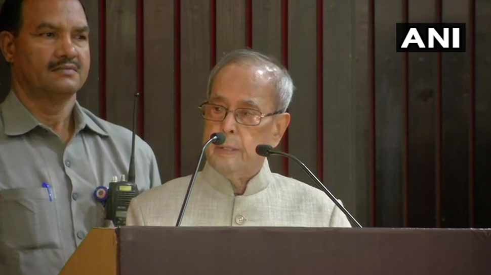राहुल गांधी ने उठाए थे EC पर सवाल, प्रणब मुखर्जी बोले- आयोग ने शानदार तरीके से कराए चुनाव राहुल गांधी ने उठाए थे EC पर सवाल, प्रणब मुखर्जी बोले- आयोग ने शानदार तरीके से कराए चुनाव
