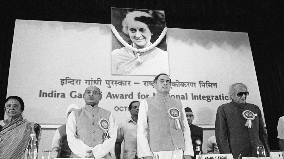 पी.एन.हक्सर से सोनिया गांधी ने ली थी सलाह Sonia Gandhi had taken advice from P.N. Haksar