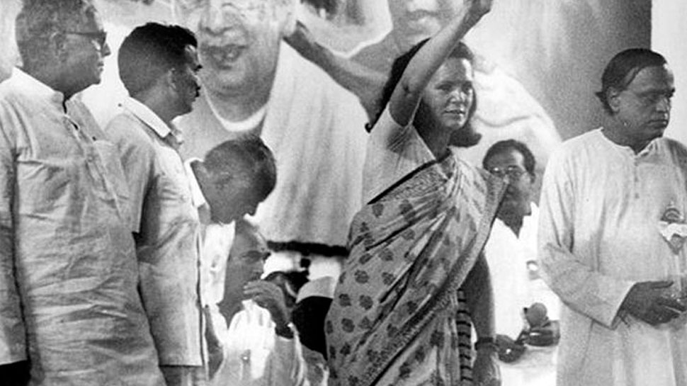 पार्टी का अध्य़क्ष बनने को तैयार नहीं थी सोनिया Sonia was not ready to be president of the party